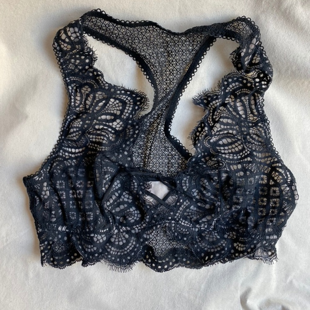 Victoria's Secret Lace Racerback Bralette NWT